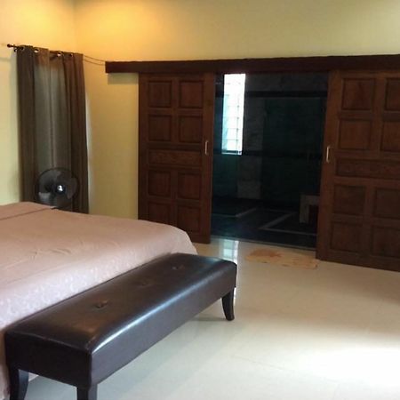 Private Pool Villa Rayong House Esterno foto